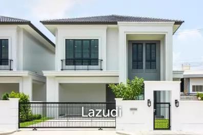 Luxury 4-Bed Detached Home in Bang Phli Yai