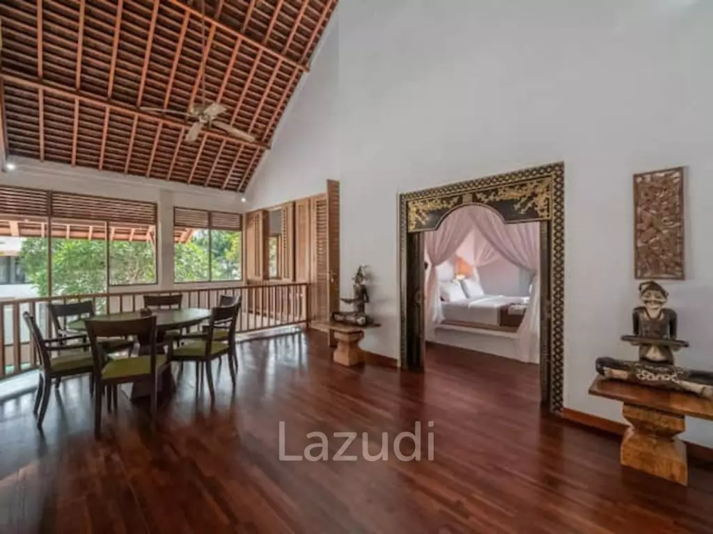 SPACIOUS NEO BALI CONTEMPORARY VILLA NEAR BATU BELIG BEACH