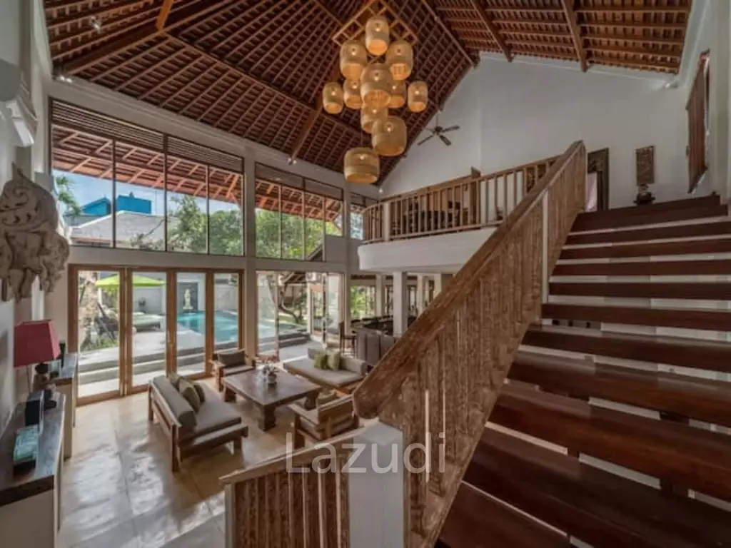 SPACIOUS NEO BALI CONTEMPORARY VILLA NEAR BATU BELIG BEACH