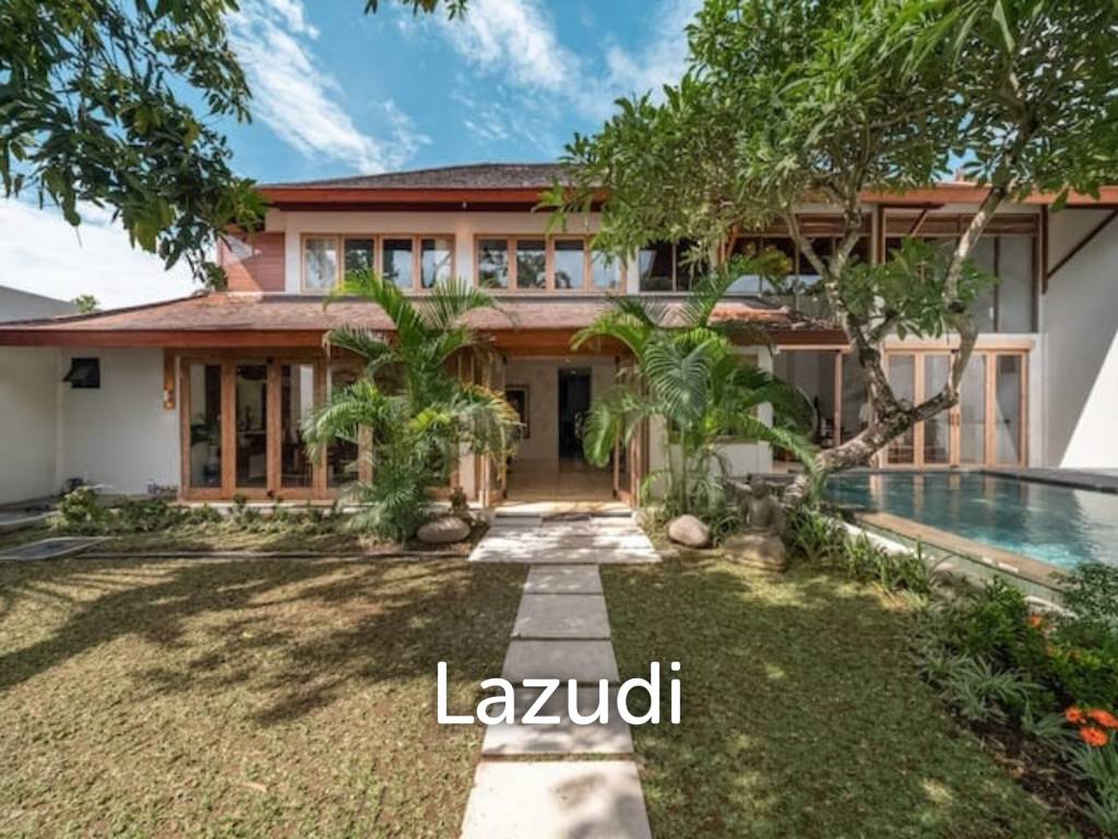 SPACIOUS NEO BALI CONTEMPORARY VILLA NEAR BATU BELIG BEACH