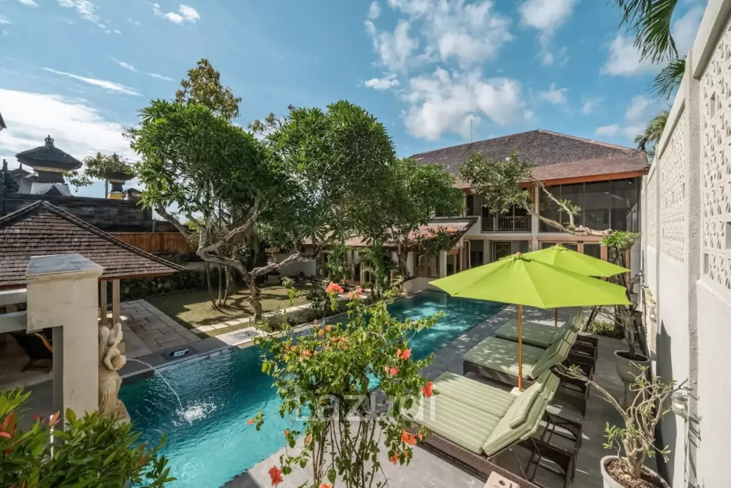 SPACIOUS NEO BALI CONTEMPORARY VILLA NEAR BATU BELIG BEACH