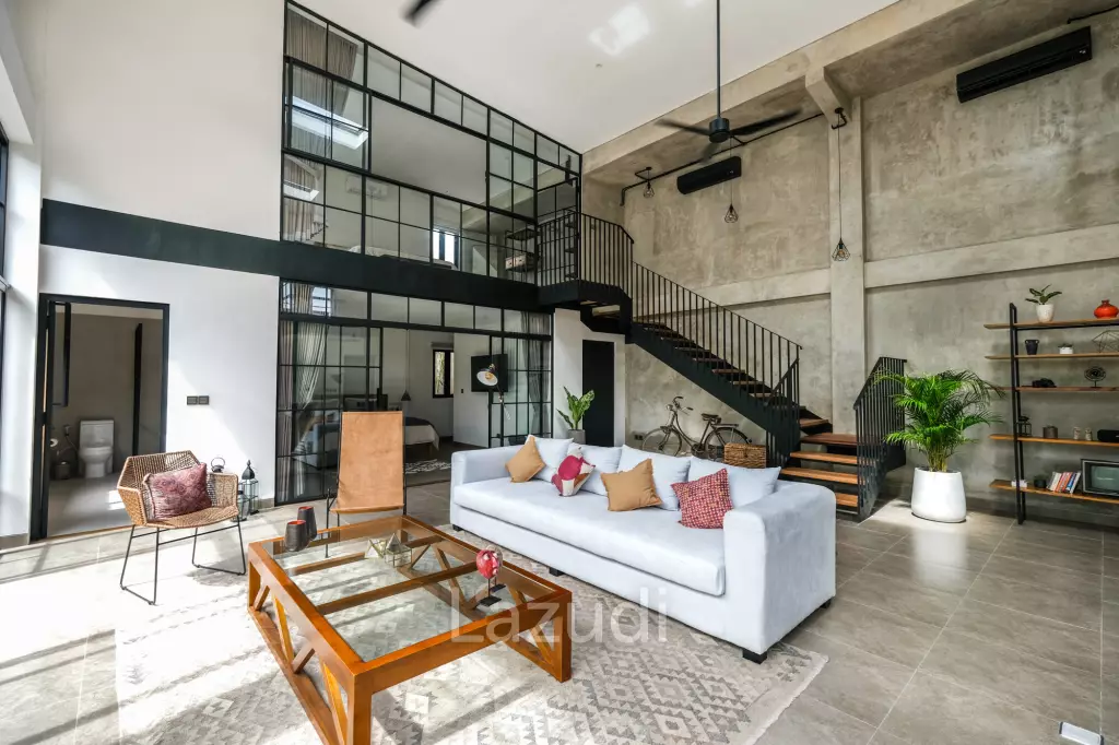 Luxurious Tropical Industrial Villa in Prime Canggu Area: A Tranquil Retreat Close to Canggu Beach