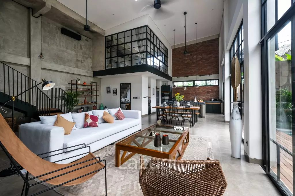 Luxurious Tropical Industrial Villa in Prime Canggu Area: A Tranquil Retreat Close to Canggu Beach