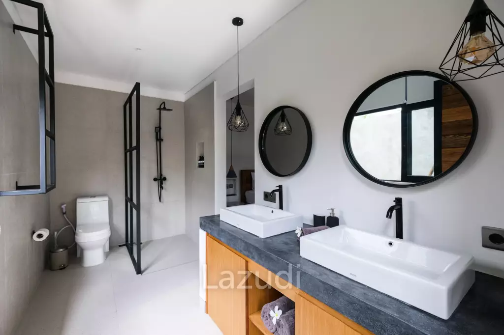 Luxurious Tropical Industrial Villa in Prime Canggu Area: A Tranquil Retreat Close to Canggu Beach