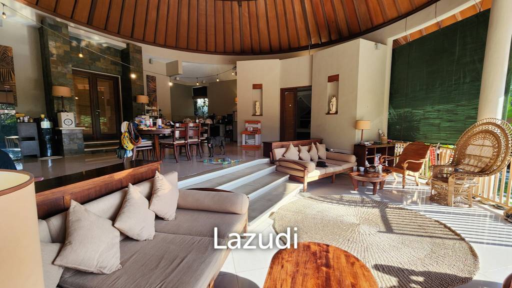 EXCLUSIVE BALINESE CONTEMPORARY VILLA IN PRESTIGIOUS PETITENGET