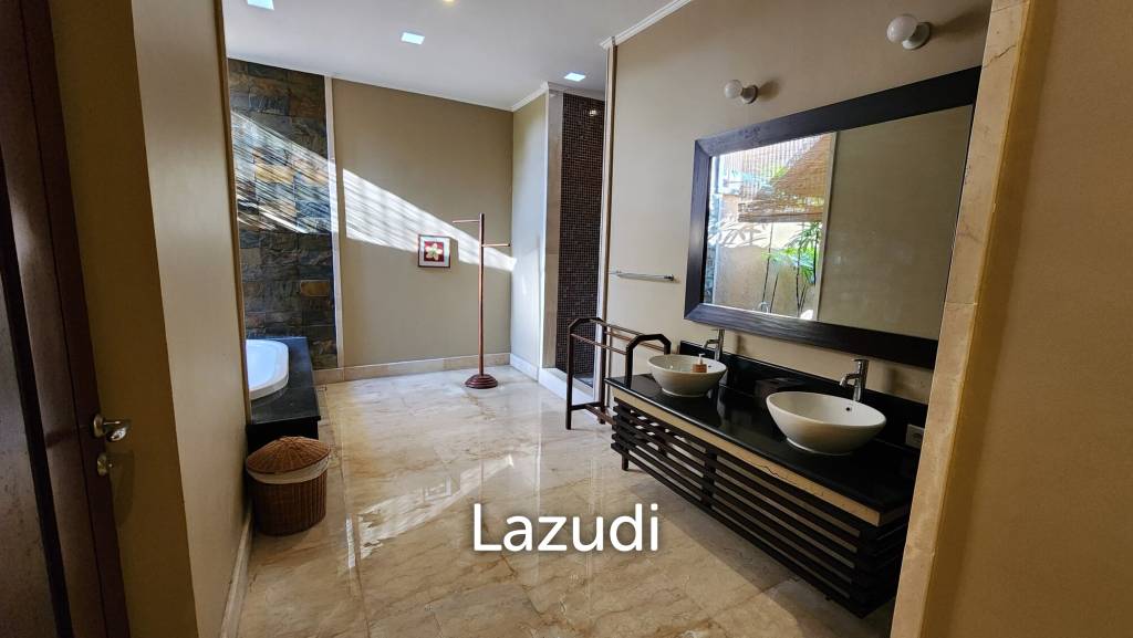 EXCLUSIVE BALINESE CONTEMPORARY VILLA IN PRESTIGIOUS PETITENGET