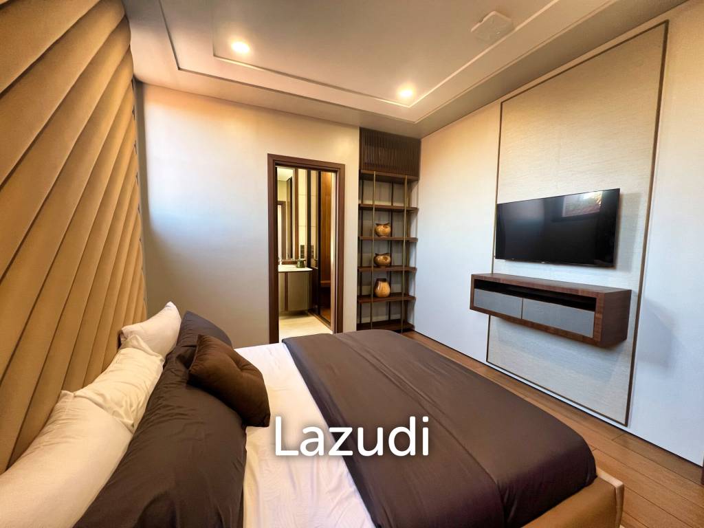 SPACIOUS 4-BEDROOM VILLA IN KEROBOKAN WITH RICE FIELD VIEWS