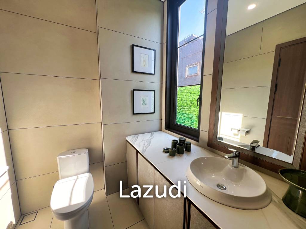 SPACIOUS 4-BEDROOM VILLA IN KEROBOKAN WITH RICE FIELD VIEWS