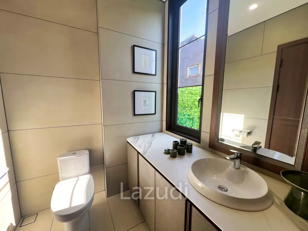 SPACIOUS 4-BEDROOM VILLA IN KEROBOKAN WITH RICE FIELD VIEWS