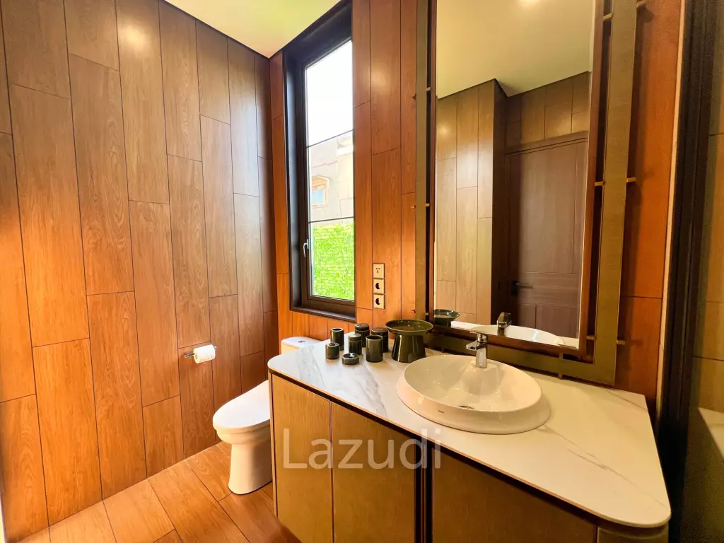 SPACIOUS 4-BEDROOM VILLA IN KEROBOKAN WITH RICE FIELD VIEWS