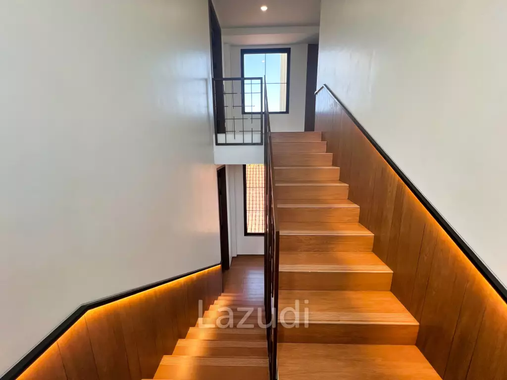 SPACIOUS 4-BEDROOM VILLA IN KEROBOKAN WITH RICE FIELD VIEWS
