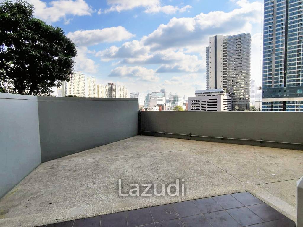 5 Bed 5 Bath 205 SQ.M Belle Grand Rama 9