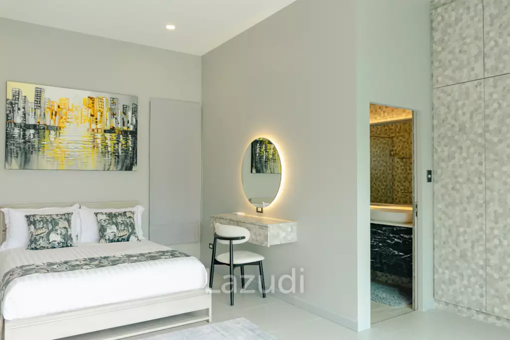 Elegant 5-Bedroom Villa with Pool in Thap Tai