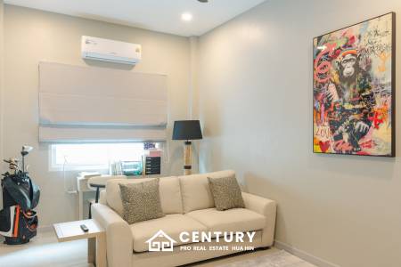 Elegant 5-Bedroom Villa with Pool in Thap Tai