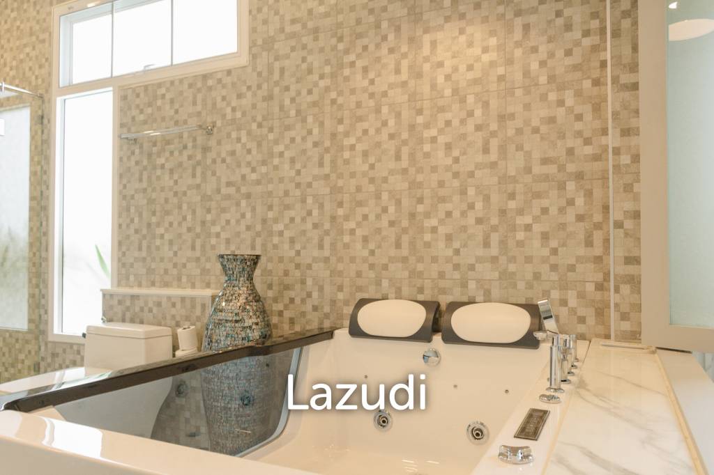 Elegant 5-Bedroom Villa with Pool in Thap Tai