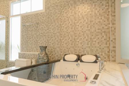 5 Beds 5 Baths 275 SQ.M MeeDee Homes