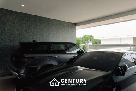 Elegant 5-Bedroom Villa with Pool in Thap Tai