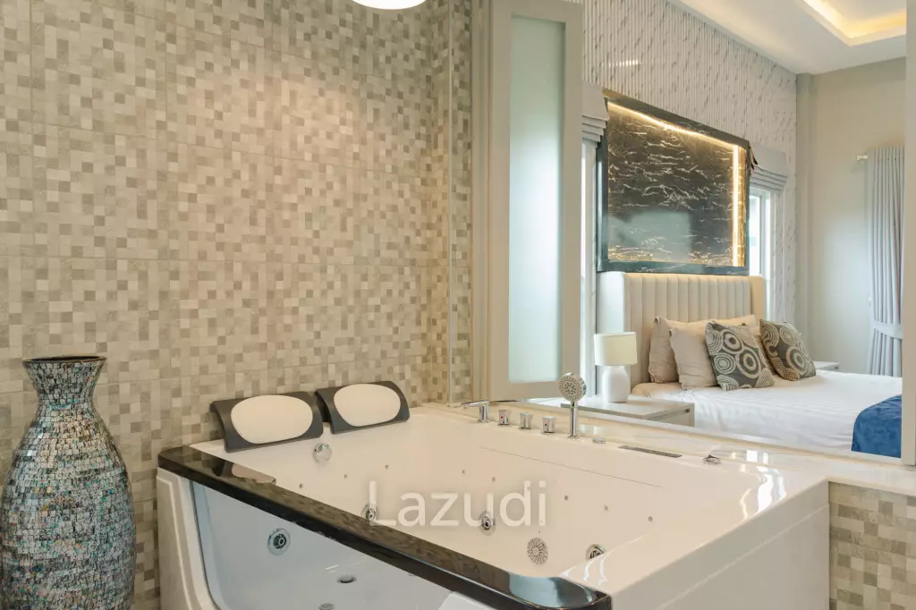 Elegant 5-Bedroom Villa with Pool in Thap Tai