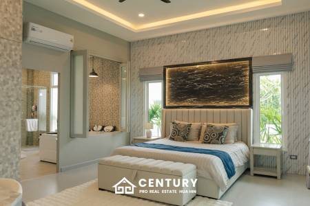 Elegant 5-Bedroom Villa with Pool in Thap Tai