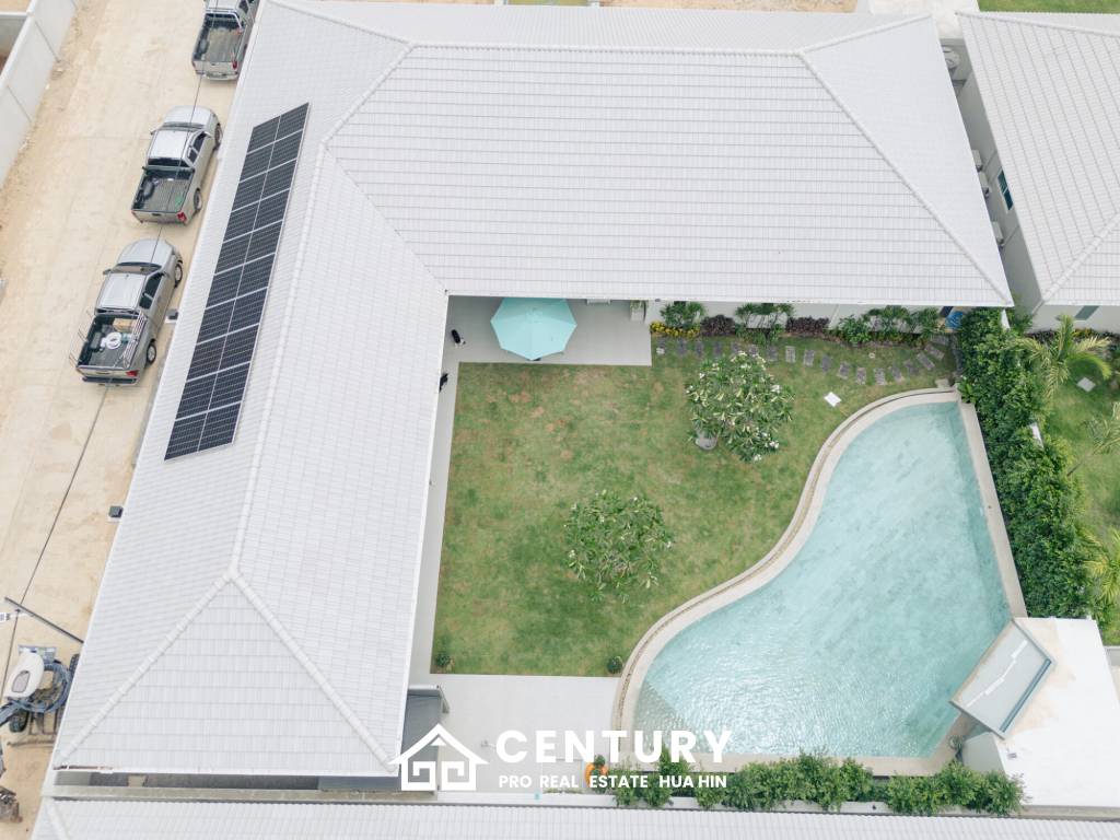 Elegant 5-Bedroom Villa with Pool in Thap Tai