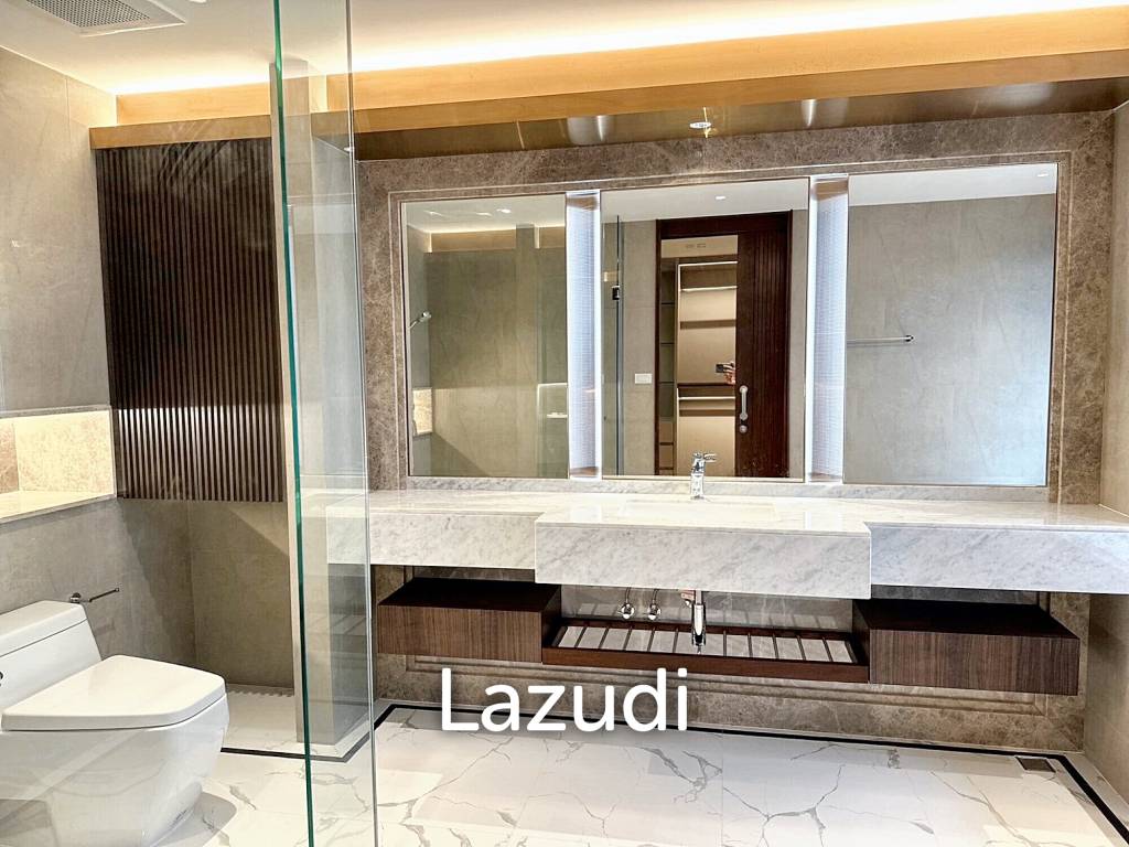 4 Bedroom 3 Bathroom 374 SQ.M Ploenchit Terrace