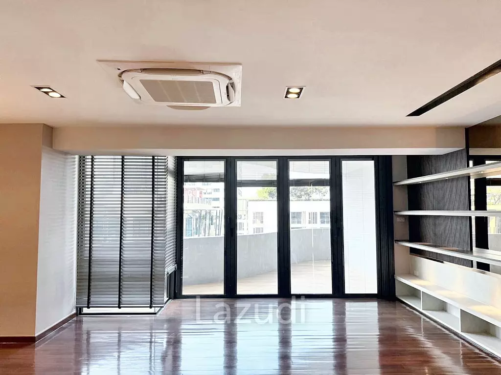 4 Bedroom 3 Bathroom 374 SQ.M Ploenchit Terrace