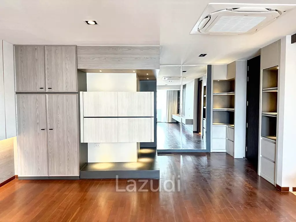 4 Bedroom 3 Bathroom 374 SQ.M Ploenchit Terrace