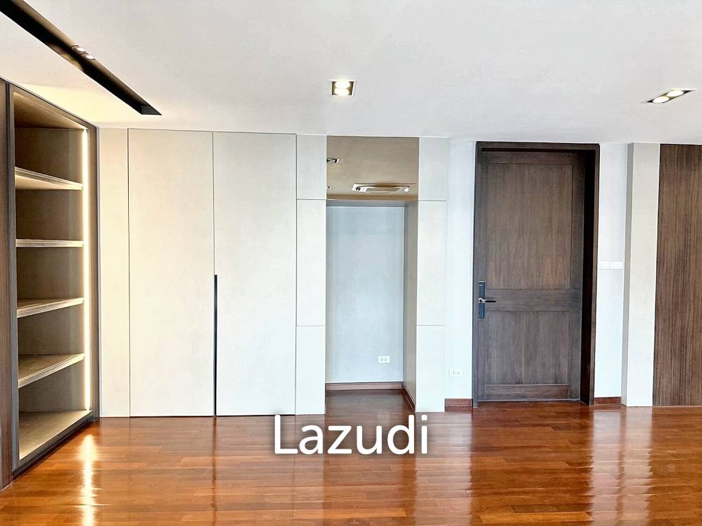 4 Bedroom 3 Bathroom 374 SQ.M Ploenchit Terrace