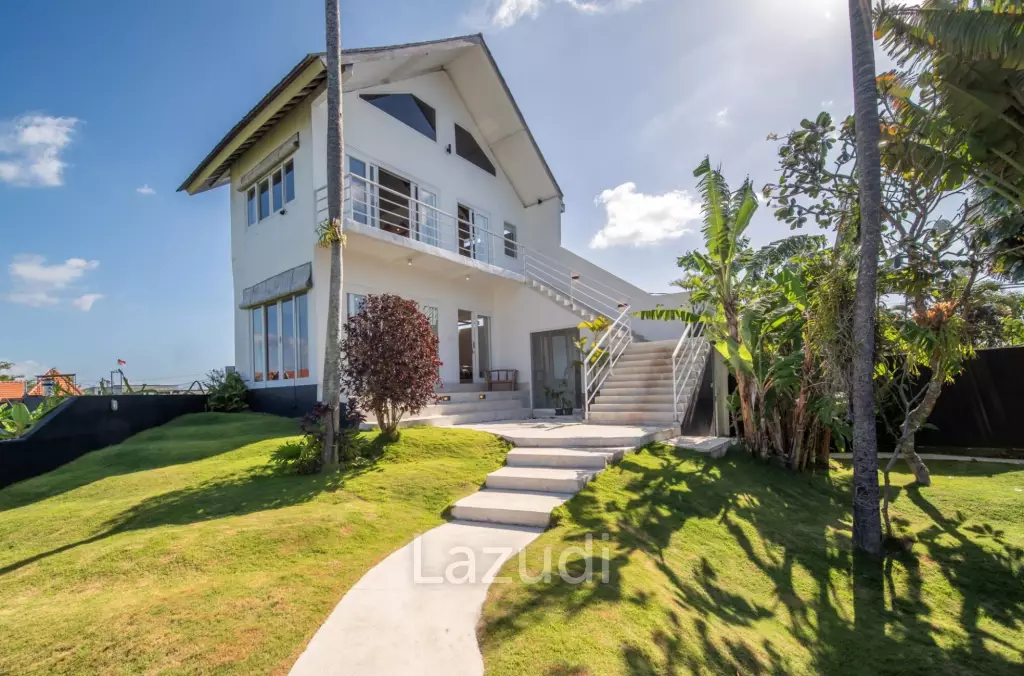 Own a Piece of Paradise: Luxury Leasehold 5-Bed Villa with Rice Field Views in Canggu – Berawa