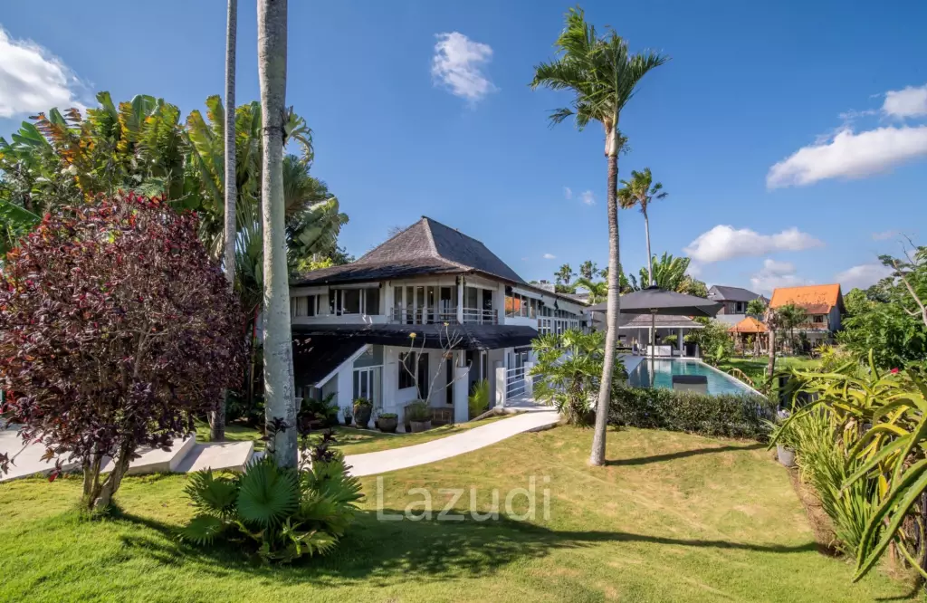Own a Piece of Paradise: Luxury Leasehold 5-Bed Villa with Rice Field Views in Canggu – Berawa