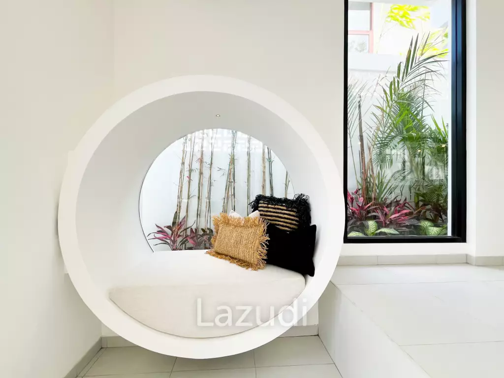 Ultra-Modern villa Situated beachside Pererenan with 44-year lease