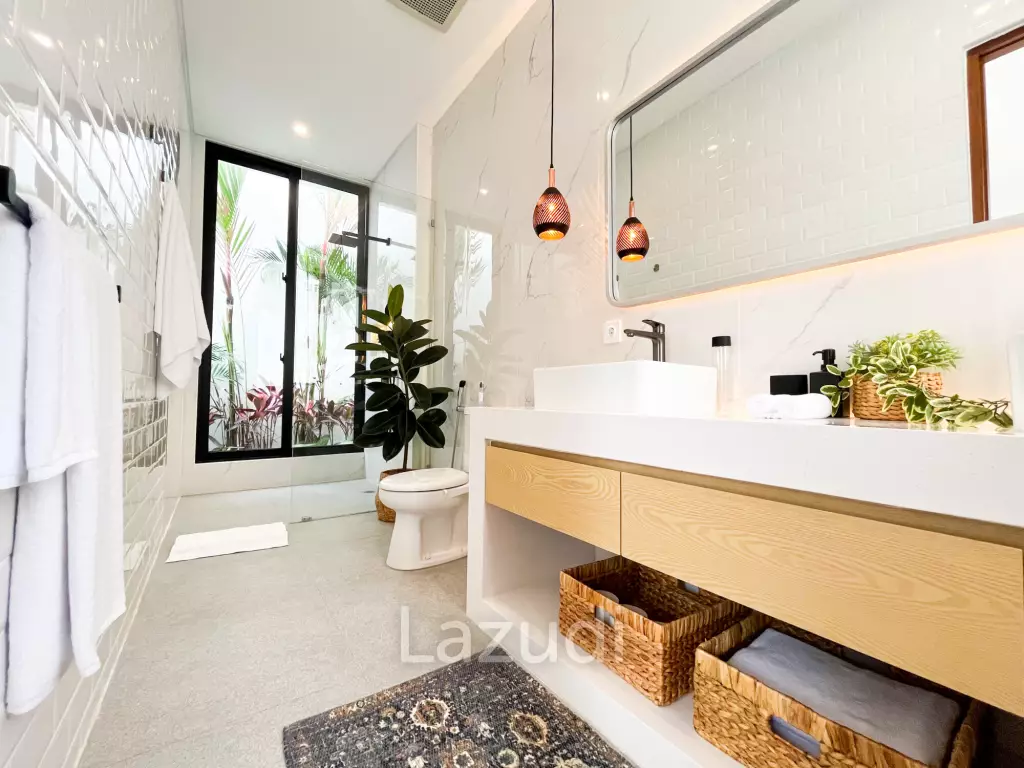Ultra-Modern villa Situated beachside Pererenan with 44-year lease