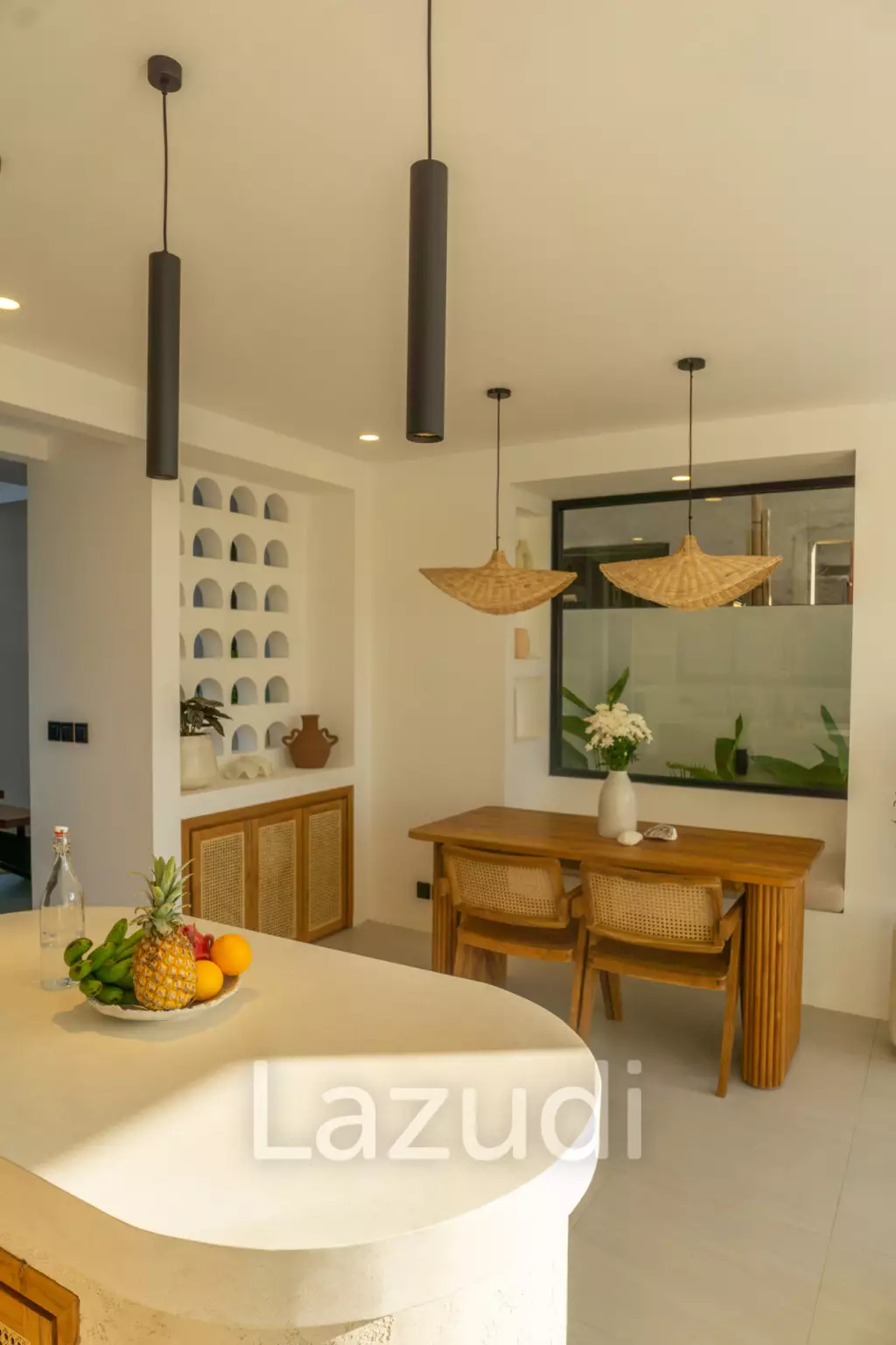 Stunning One Bedroom steps away from Nyang-Nyang Beach