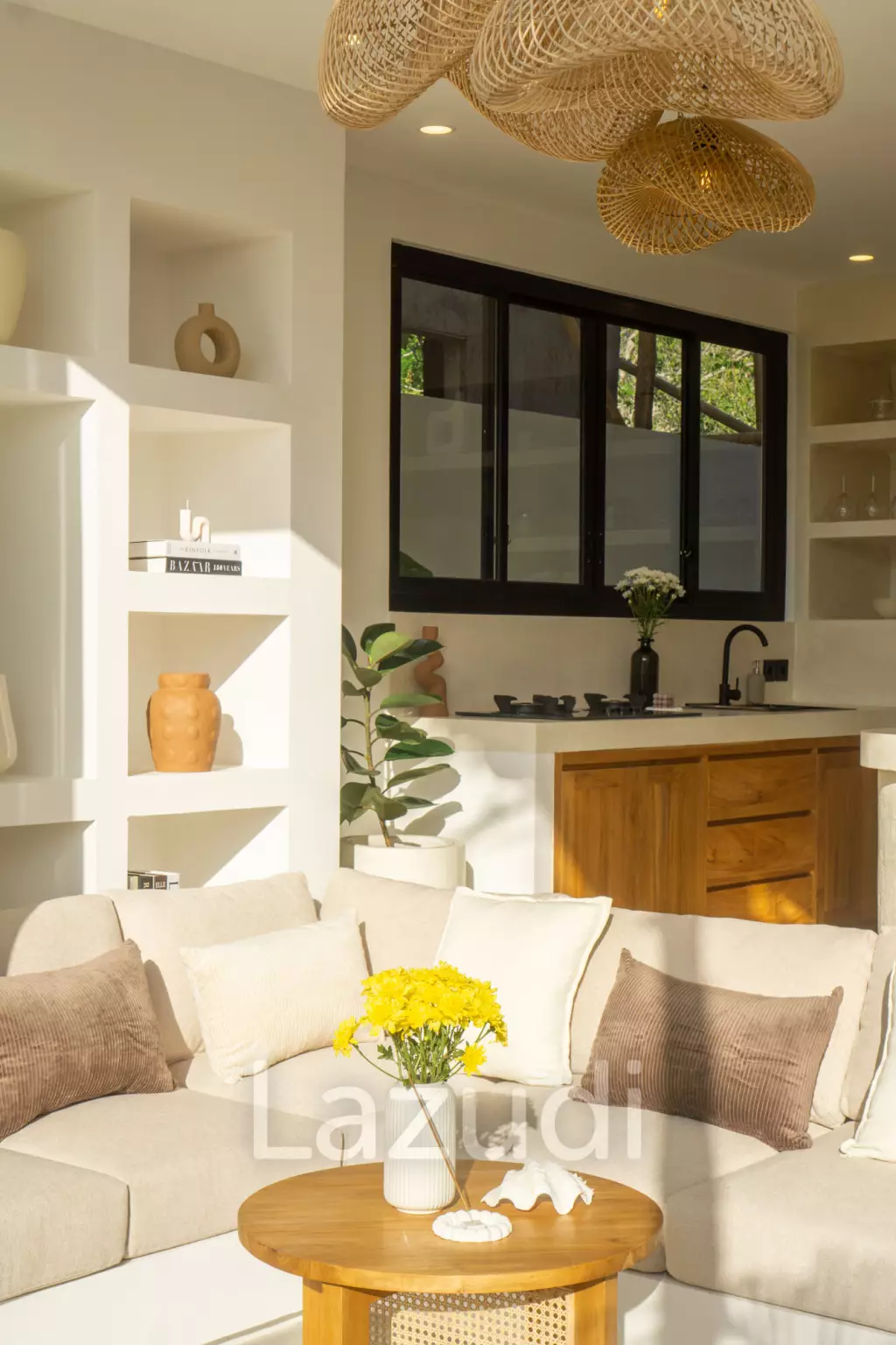 Stunning One Bedroom steps away from Nyang-Nyang Beach
