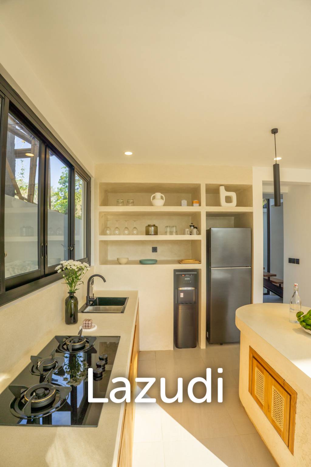 Stunning One Bedroom steps away from Nyang-Nyang Beach