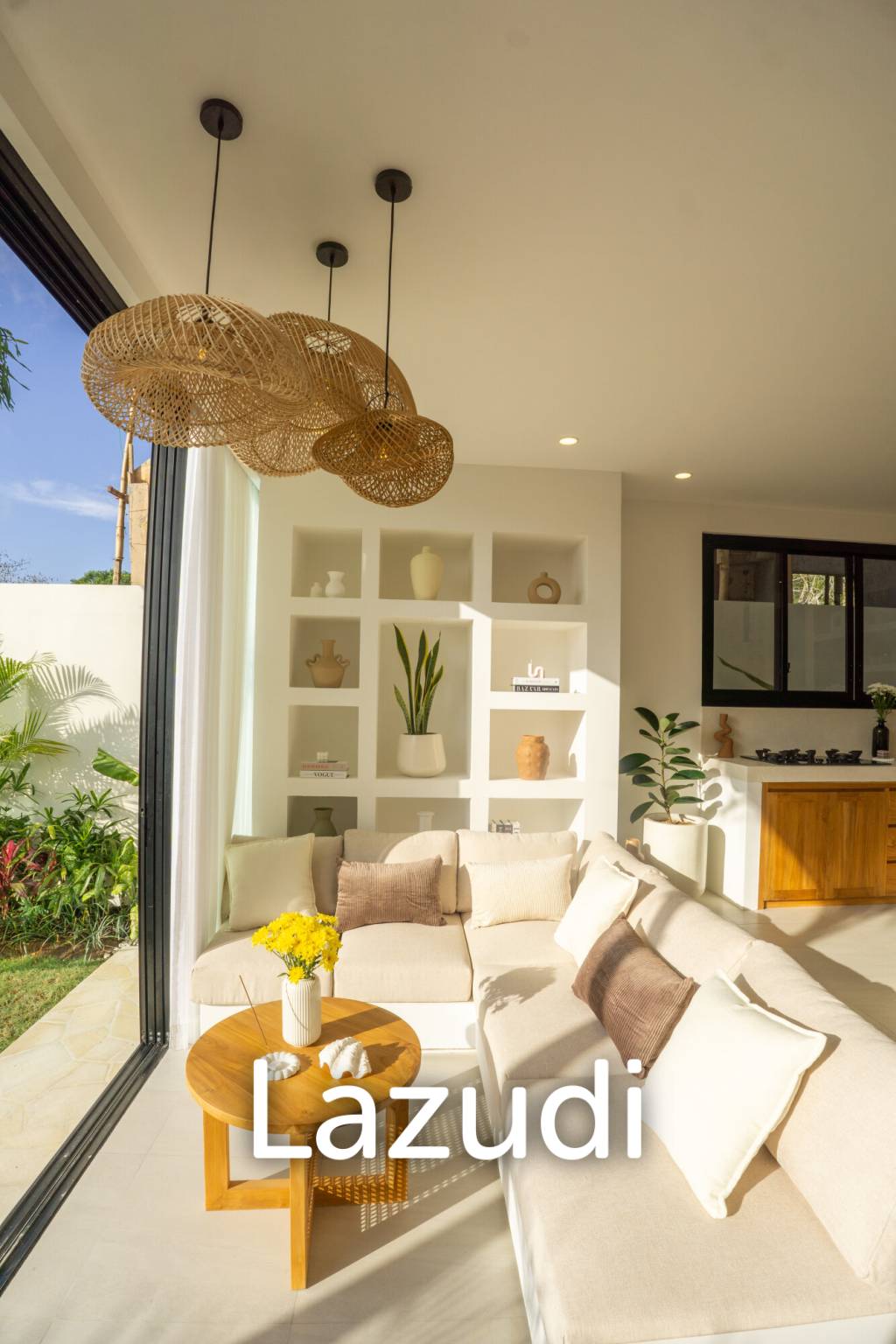 Stunning One Bedroom steps away from Nyang-Nyang Beach