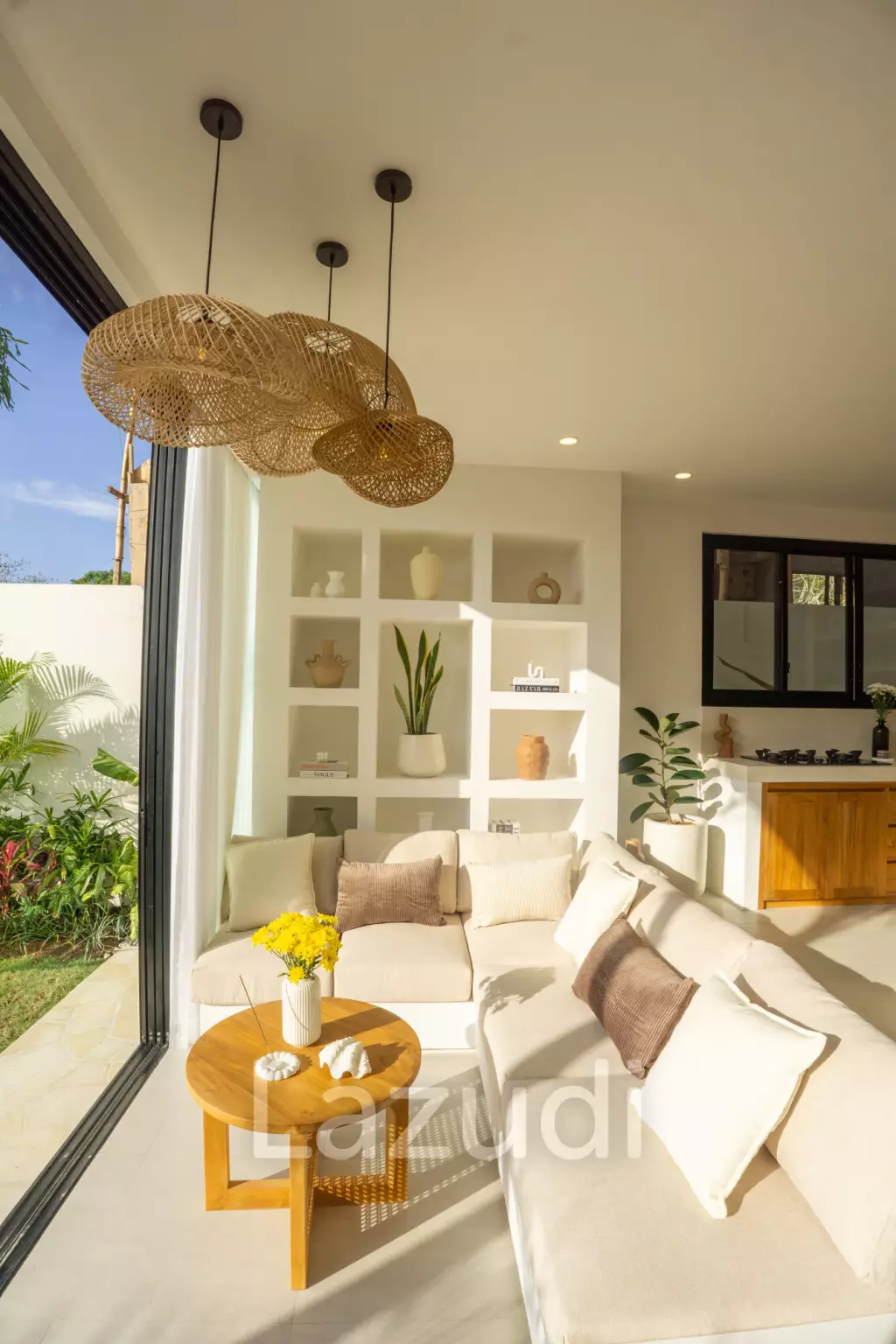 Stunning One Bedroom steps away from Nyang-Nyang Beach