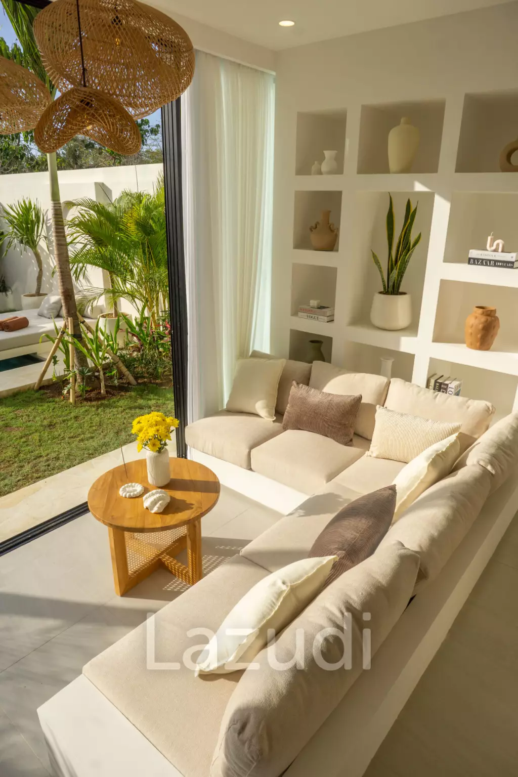 Stunning One Bedroom steps away from Nyang-Nyang Beach
