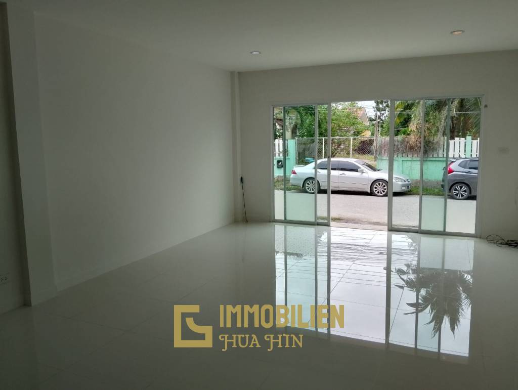 Great Location 2 bed Townhouse on Soi 102