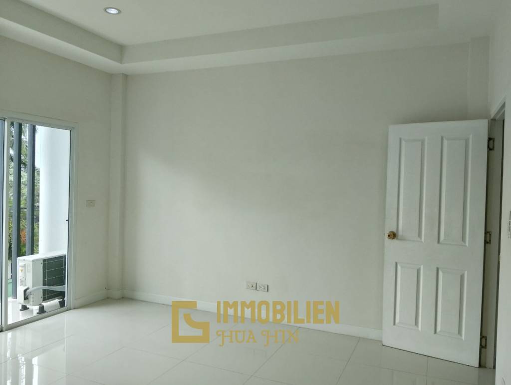 Great Location 2 bed Townhouse on Soi 102