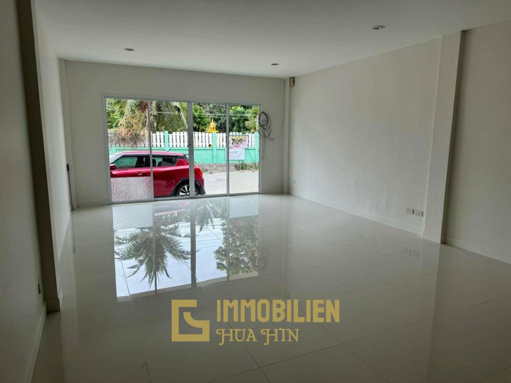 Great Location 2 bed Townhouse on Soi 102