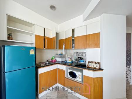 Palm Pavillion: Beachfront Sea Views Condo