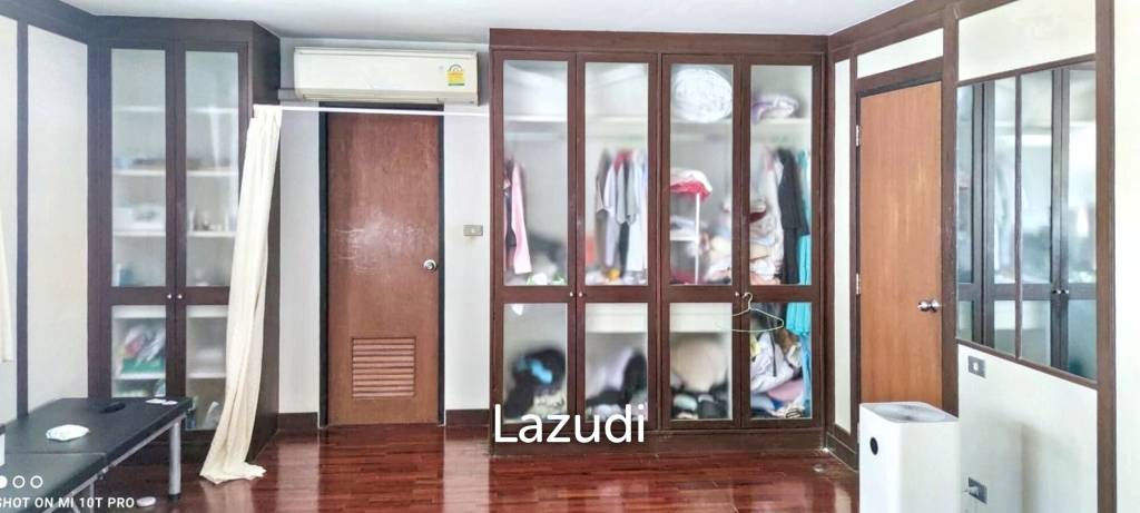 3 Bed 2 Bath 188 SQ.M Kiarti Thanee City Mansion