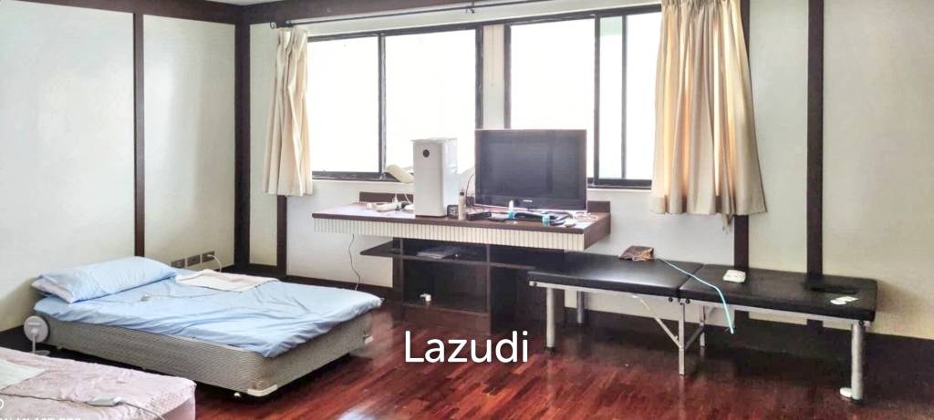 3 Bed 2 Bath 188 SQ.M Kiarti Thanee City Mansion
