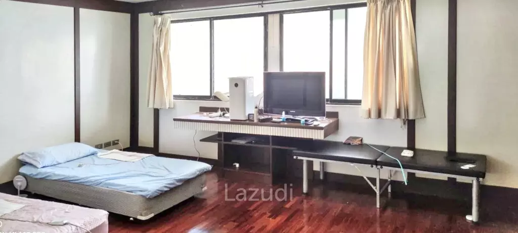 3 Bed 2 Bath 188 SQ.M Kiarti Thanee City Mansion