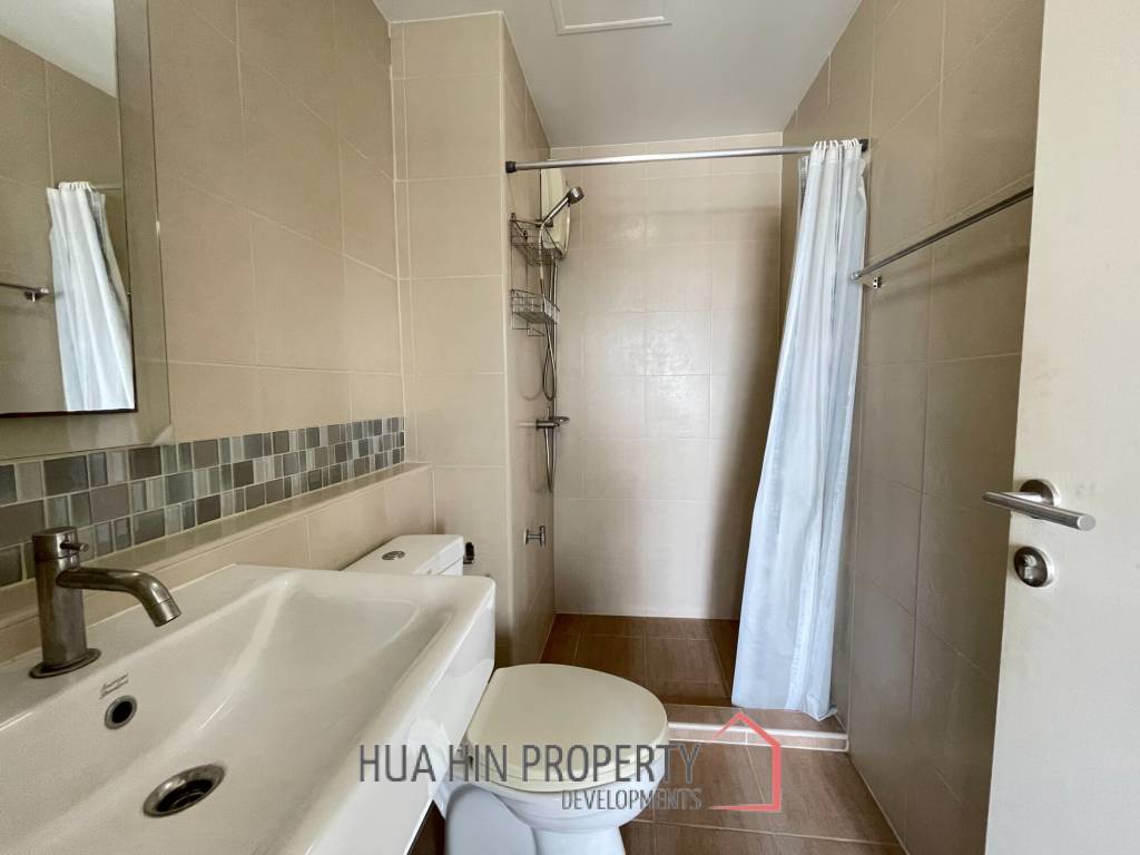 Baan Peang Ploen : Studio Condo Near Beach