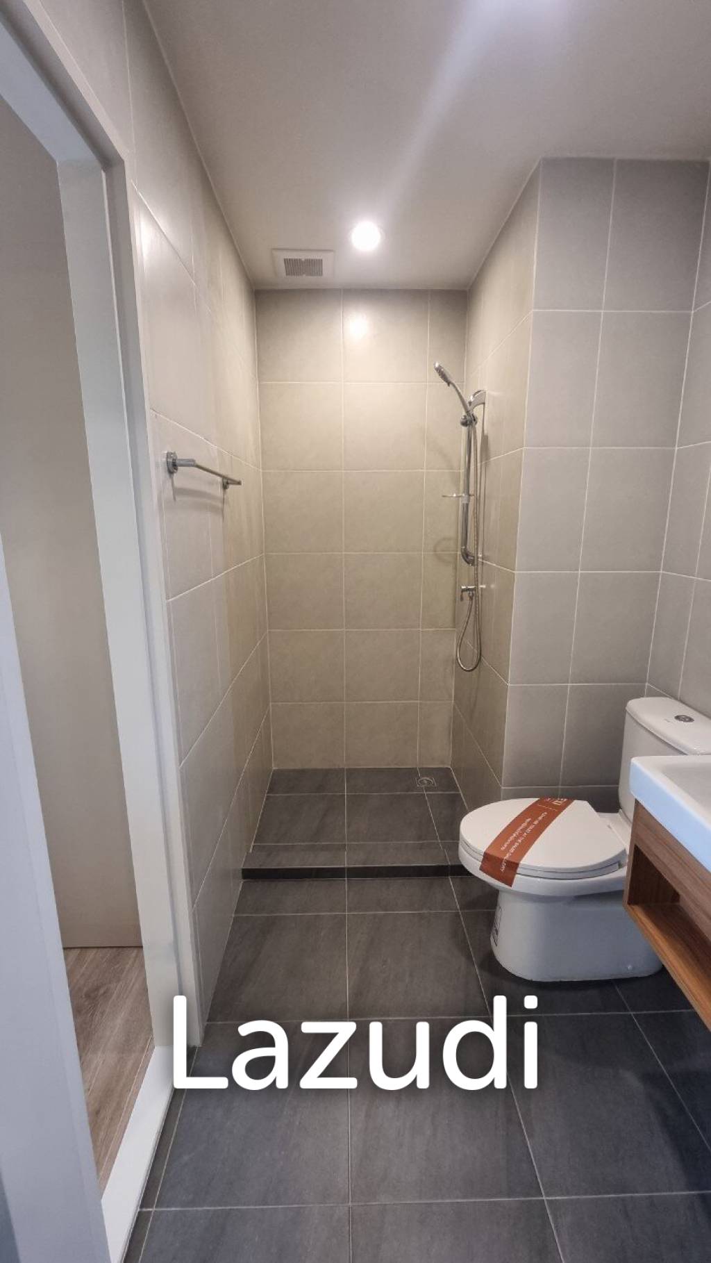 Modern Condo in Flexi Riverview Charoennakorn