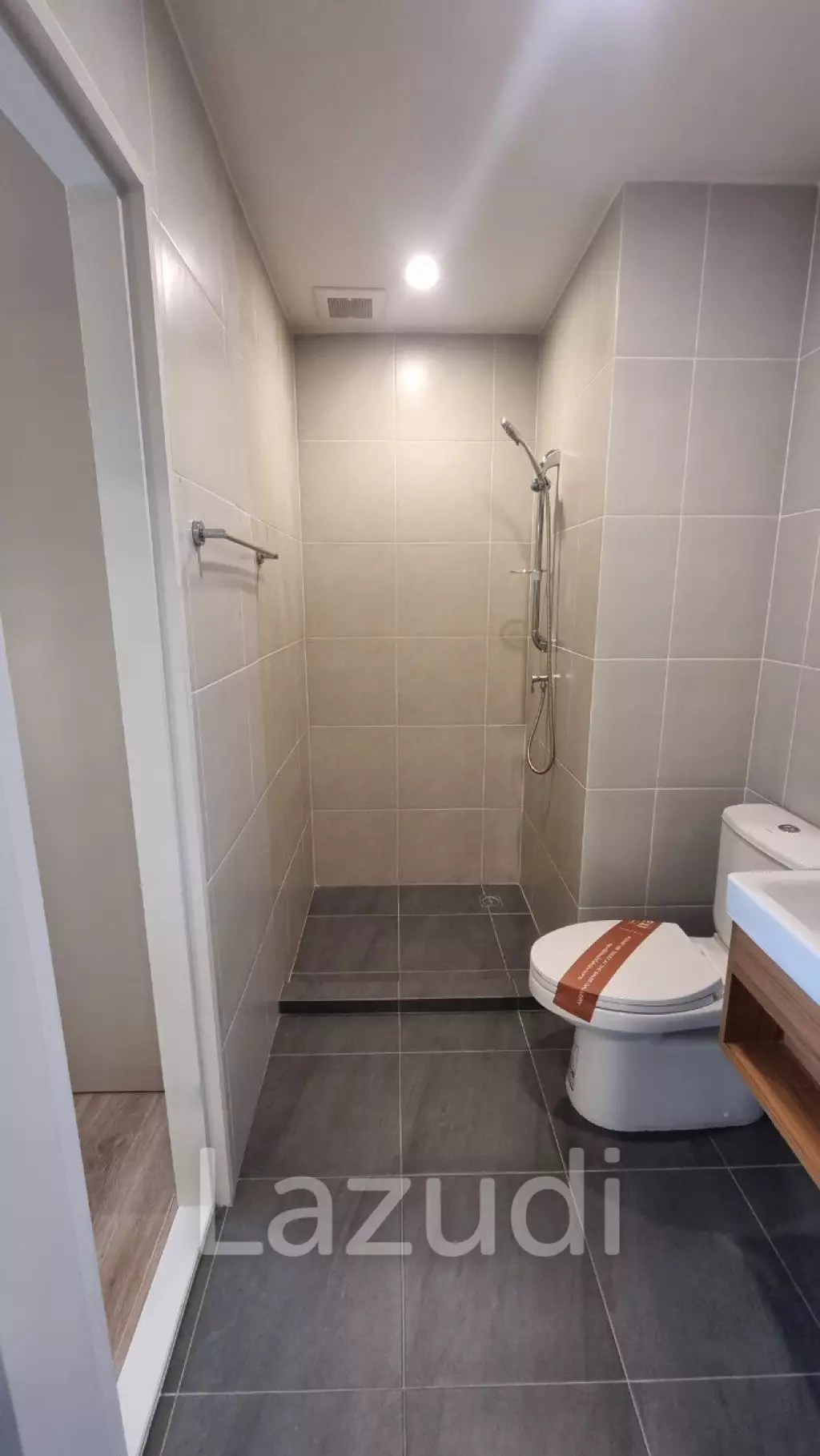 Modern Condo in Flexi Riverview Charoennakorn
