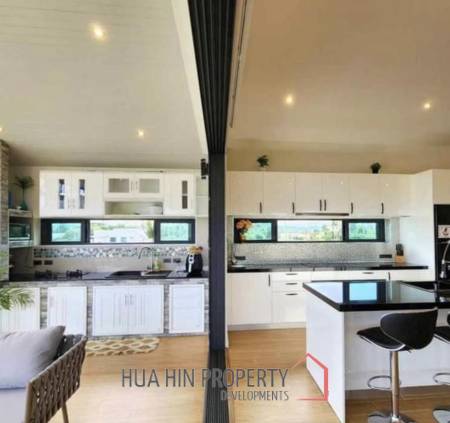 2 STOREY VILLA  : 4 beds pool villa on soi 112