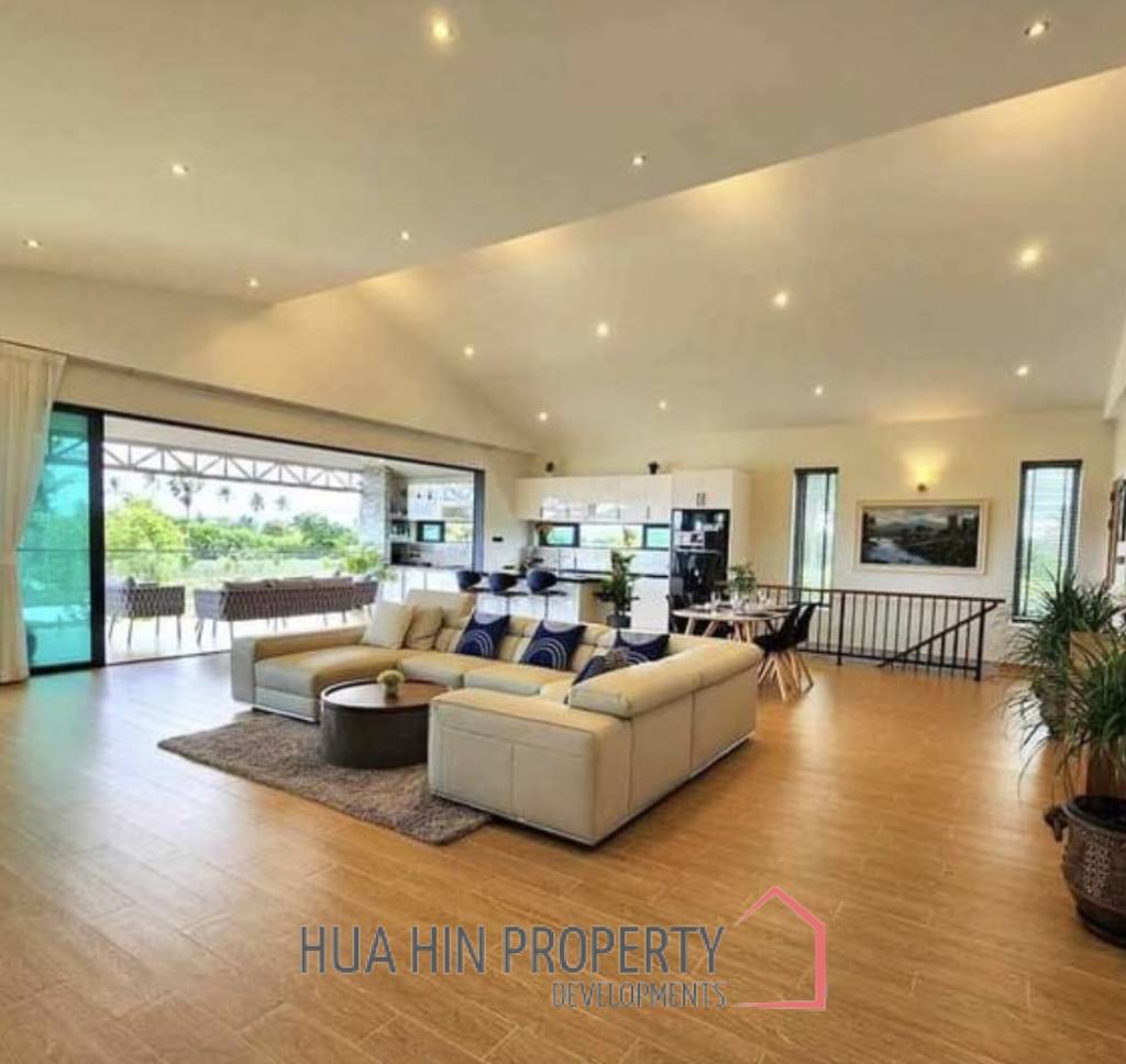 2 STOREY VILLA  : 4 beds pool villa on soi 112